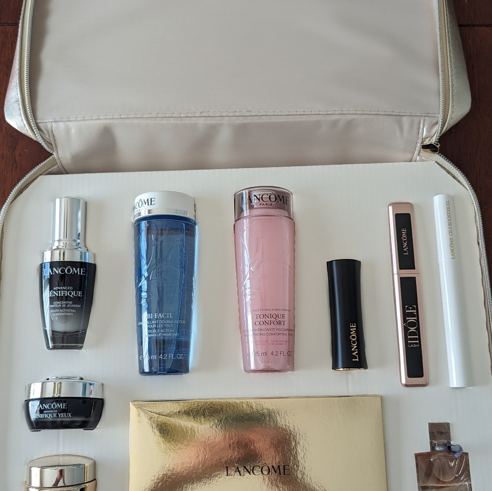 Lancôme 2023 Christmas Gift Case